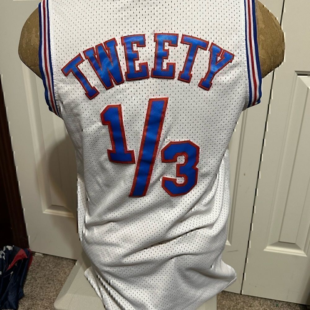 Warner Bros Tune Squad 1/3 Tweety Mens Small Basketball Jersey - Picture 2 of 5